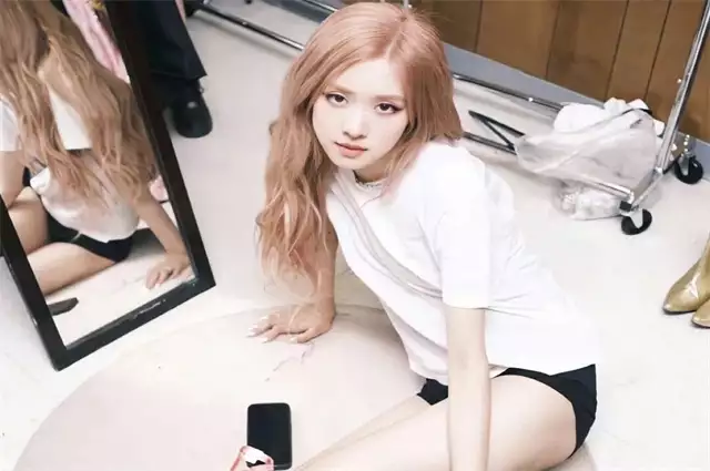 吃瓜群qq群免费爆料,揭开背后那些令人震惊的秘密!网友惊呼:原来如此! 吃瓜群qq群免费爆料,揭开背后那些令人震惊的秘密!网友惊呼:原来如此!